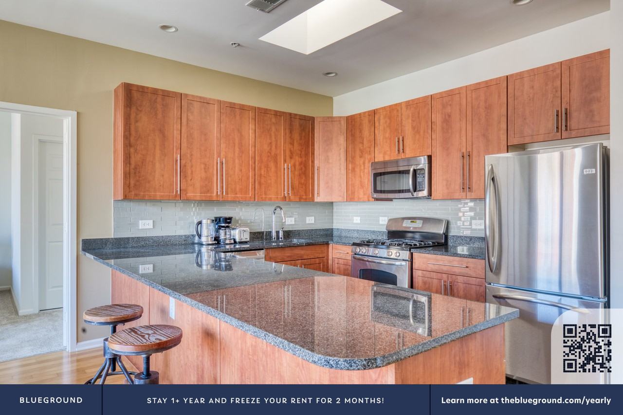 831 Monroe Street - Photo 7 of 43