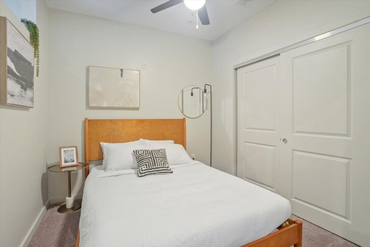 3922 Foster Street - Photo 6 of 59