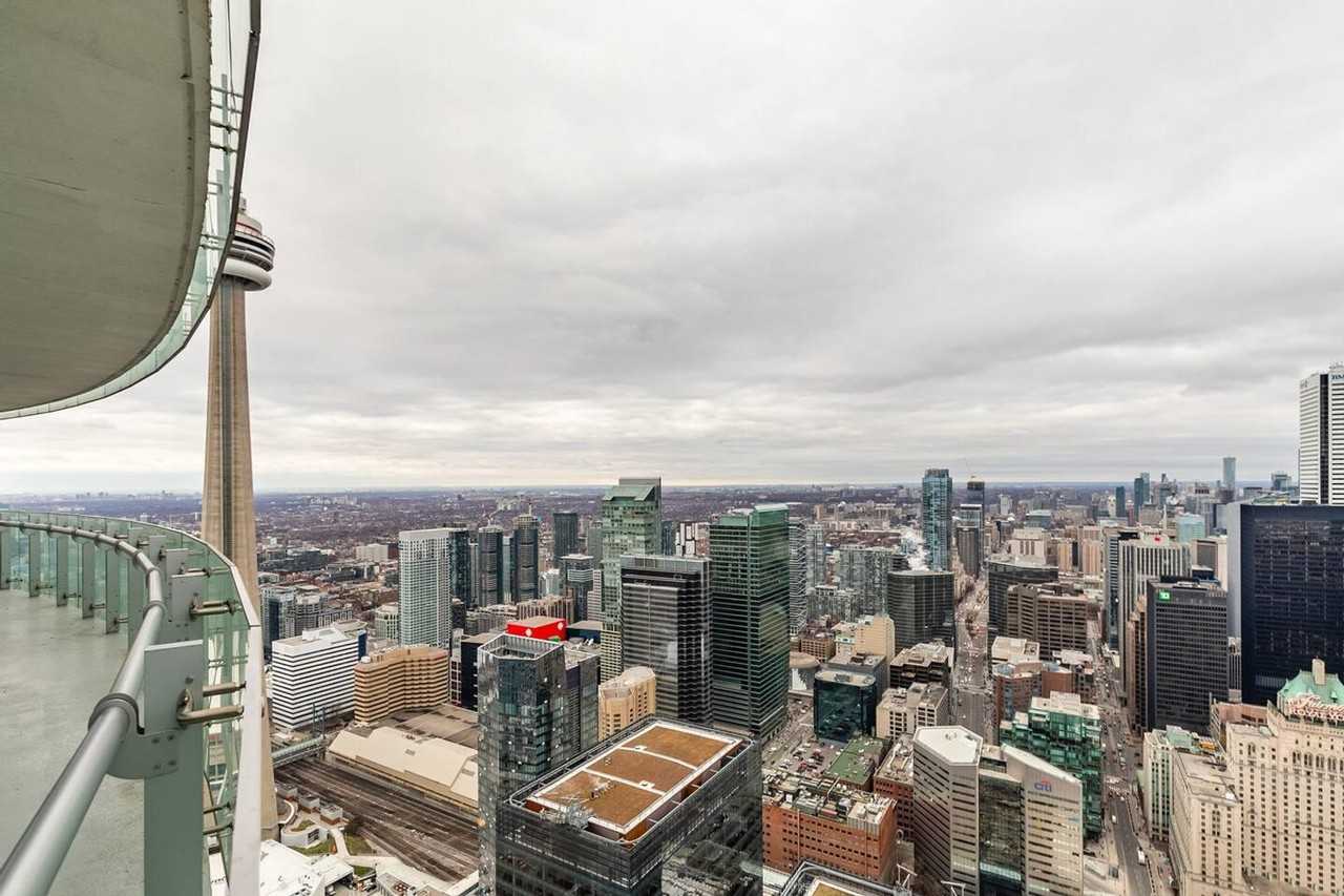 19 Grand Trunk Crescent - Photo 6 of 53