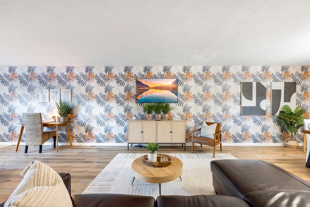 432 N 1st St #1044454P - Photo 3 of 40