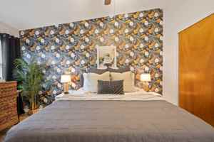 featured image of 432 N 1st St