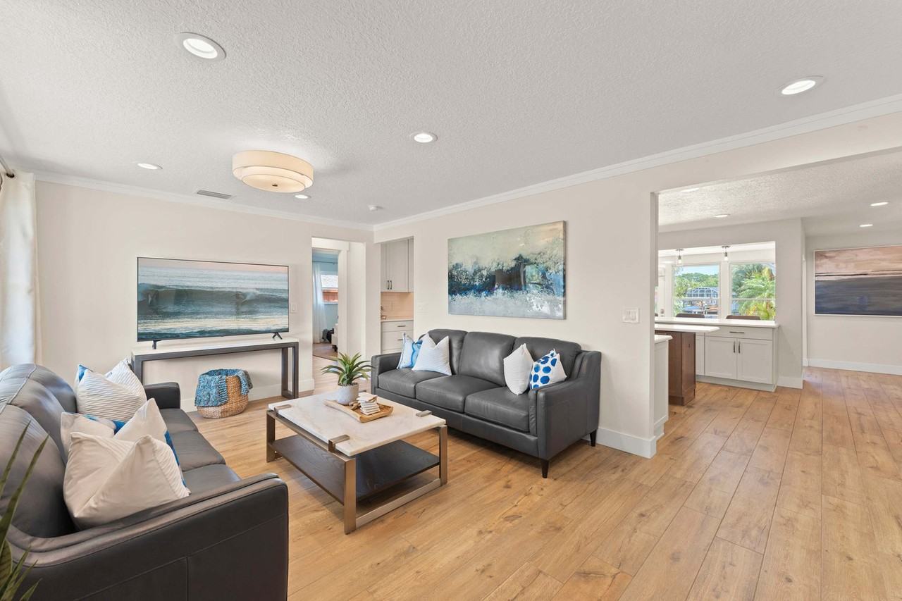 931 S 4th St #1044467P - Photo 2 of 35