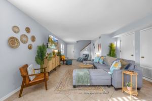 featured image of 434 N 1st St