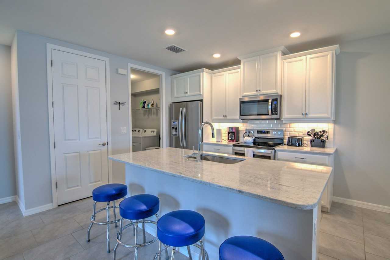 14632 Edgewater Cir #1049696P - Photo 6 of 35