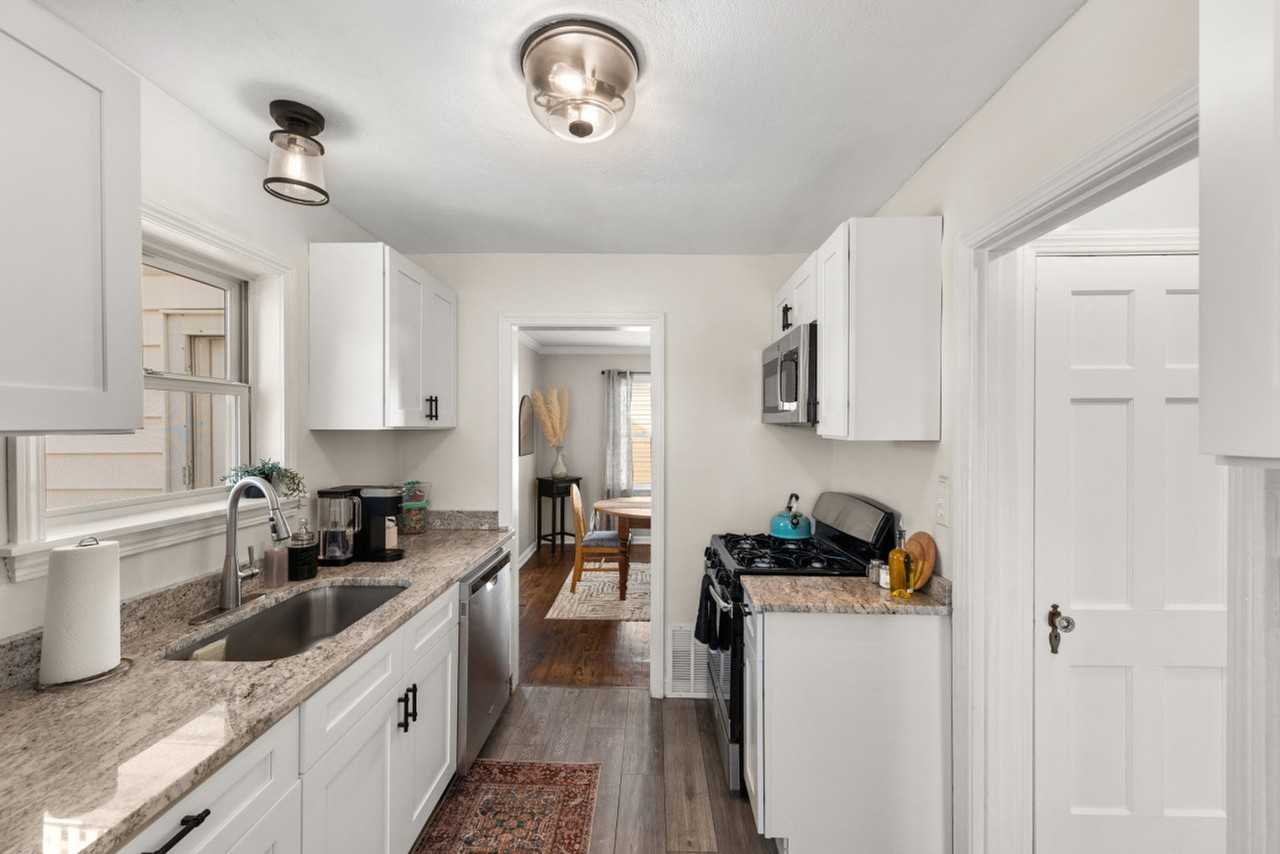 150 E 217th St #1061048P - Photo 2 of 50