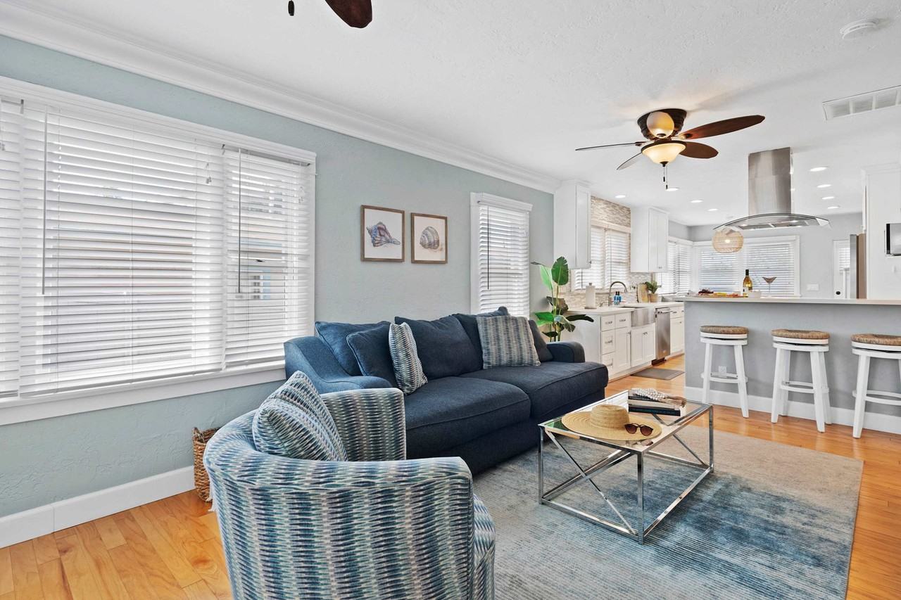 4744 Del Monte Avenue - Photo 4 of 32