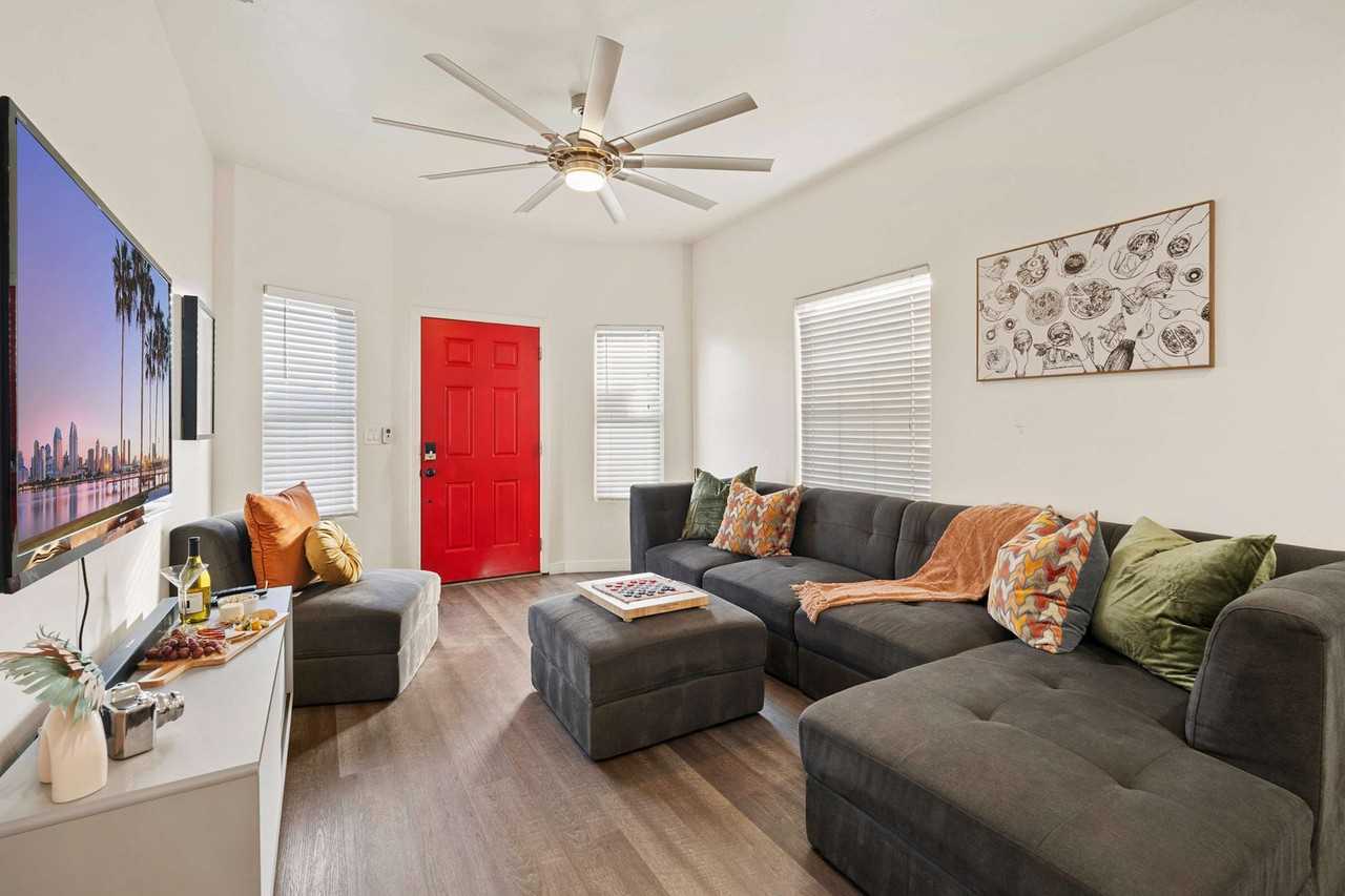 3112 Nimitz Blvd #1062718P - Photo 2 of 28