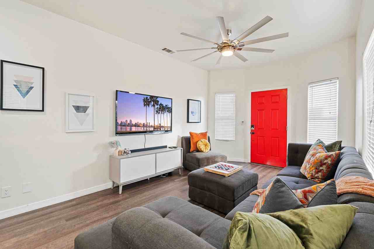 3112 Nimitz Blvd #1062718P - Photo 3 of 28