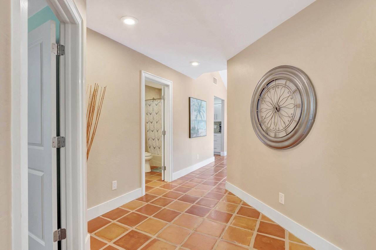 1266 Michigan Ave #1073512P - Photo 7 of 29