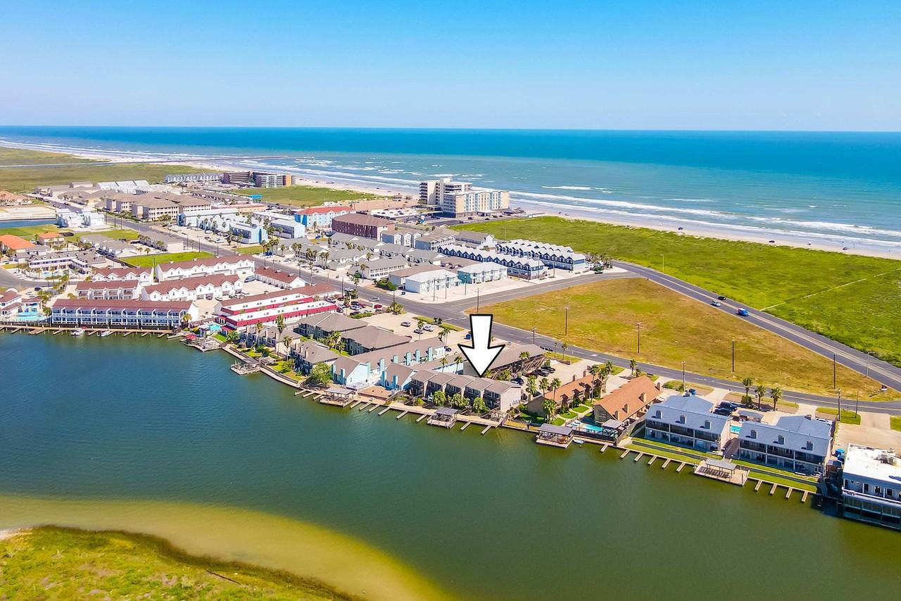 15209 Leeward Dr #1075270P - Photo 4 of 34