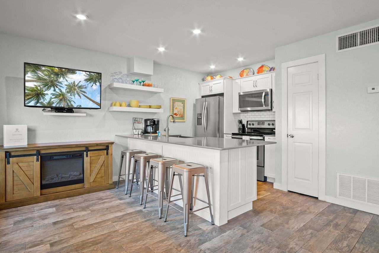 15209 Leeward Dr #1075270P - Photo 6 of 34