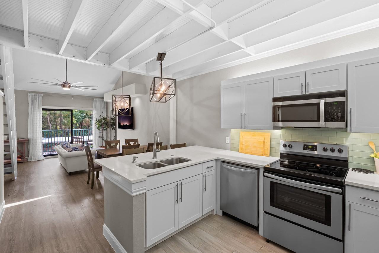 50 Emerald Woods Dr #1075811P - Photo 3 of 32