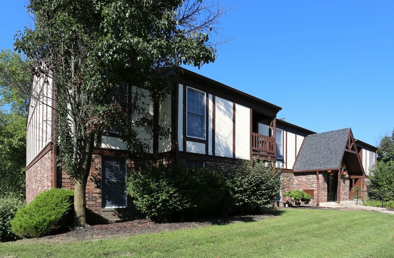 Oakmont - Photo 7 of 27