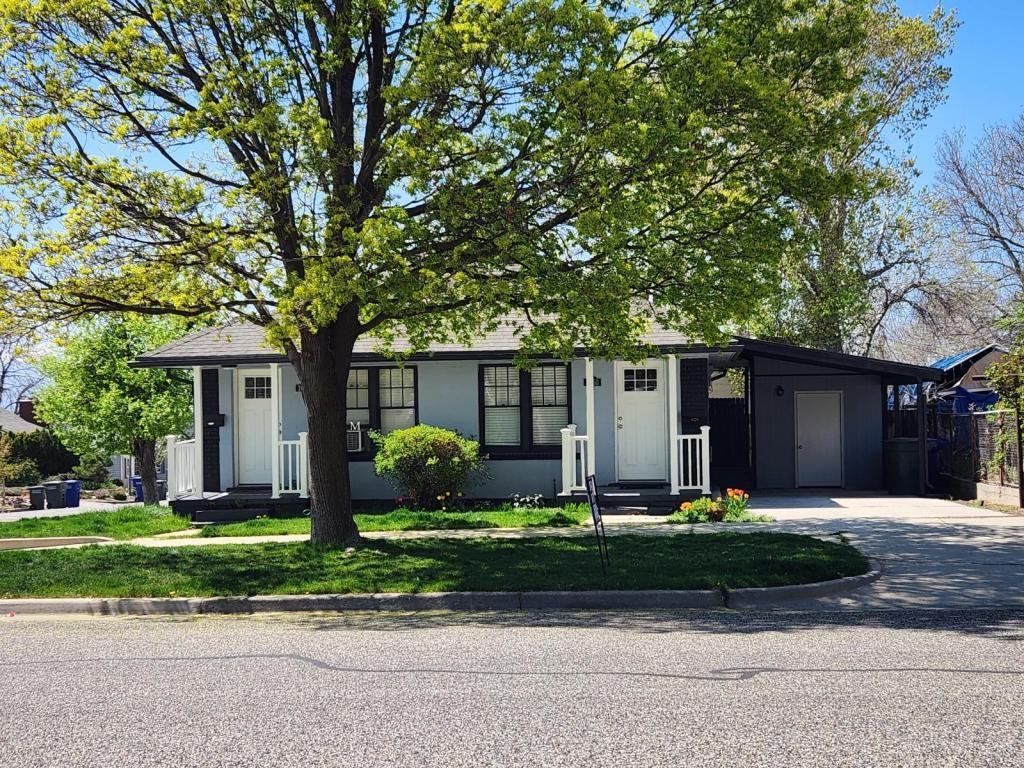 1450 S 1600 E - Photo 4 of 28