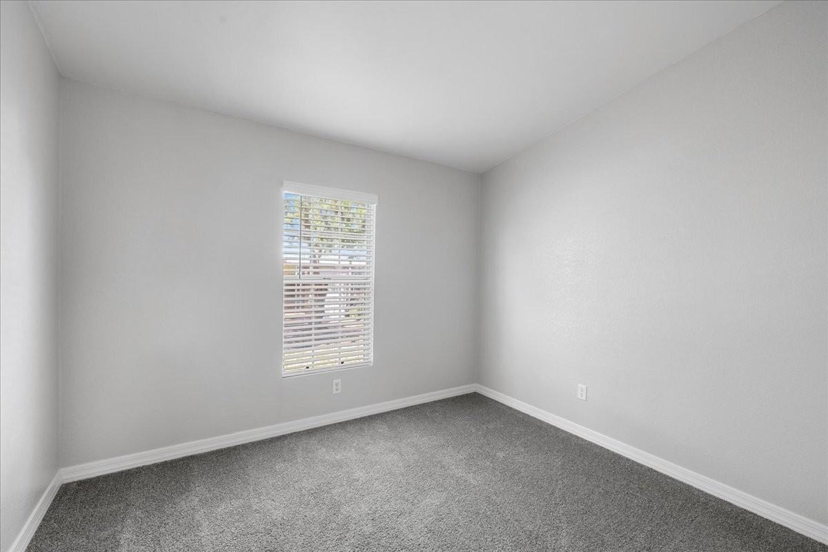 2885 N Panorama Dr - Photo 3 of 22