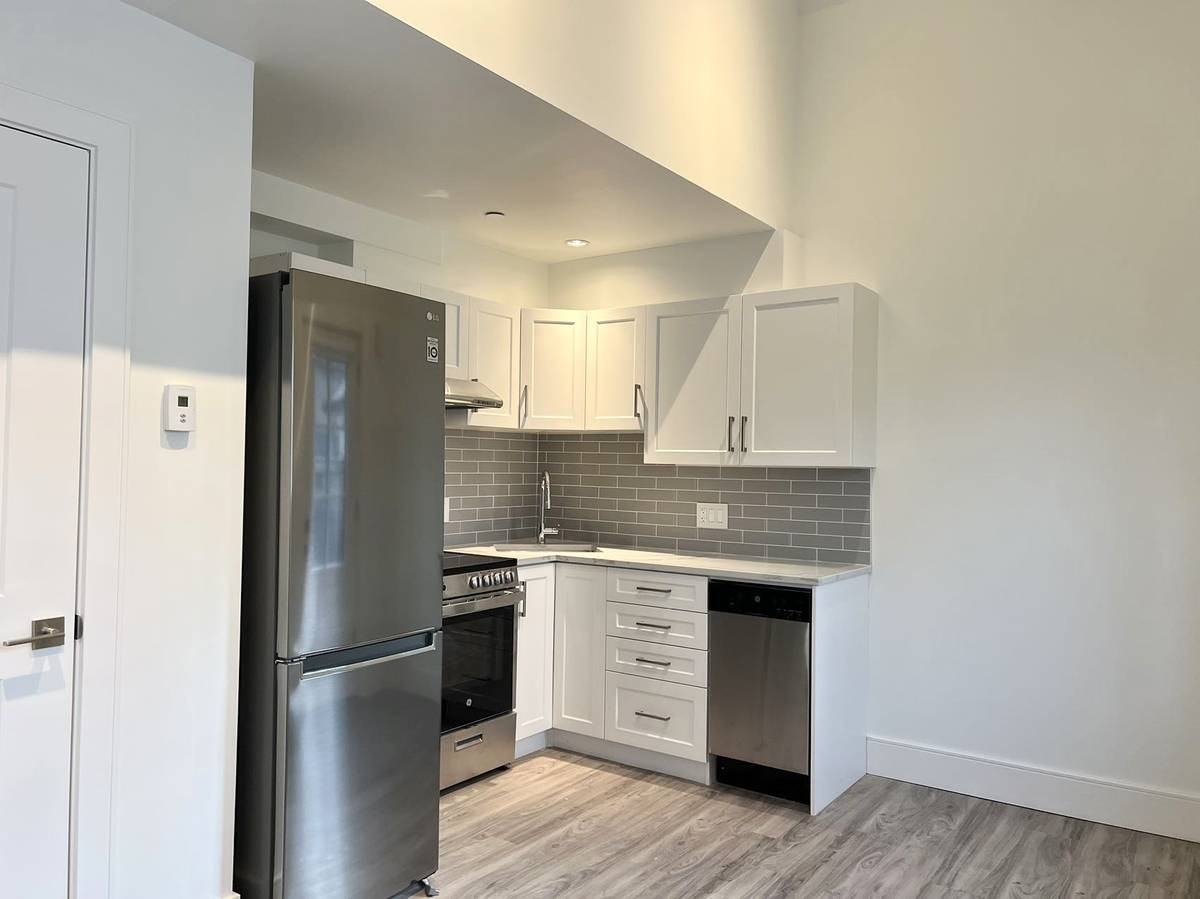 2239 West 21st Avenue - Photo 2 of 12