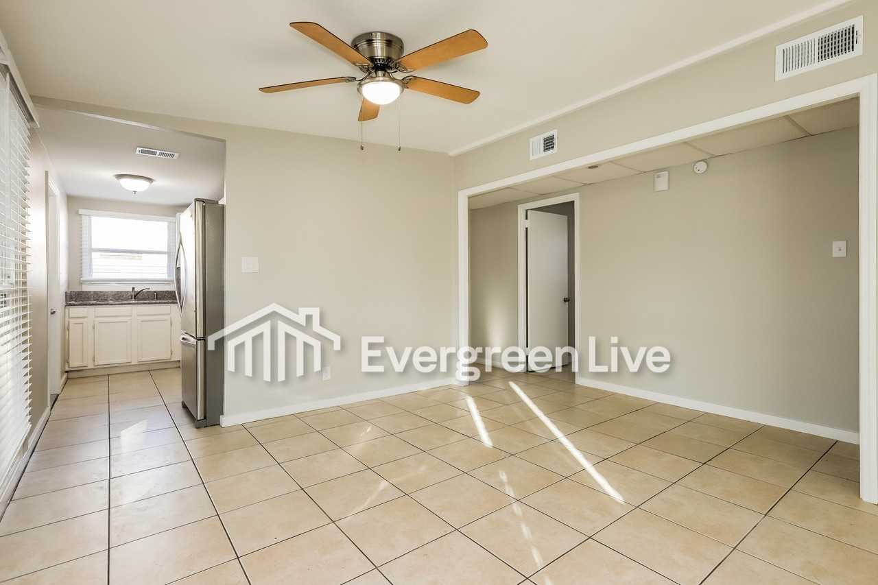 7006 Robindale Rd - Photo 7 of 20
