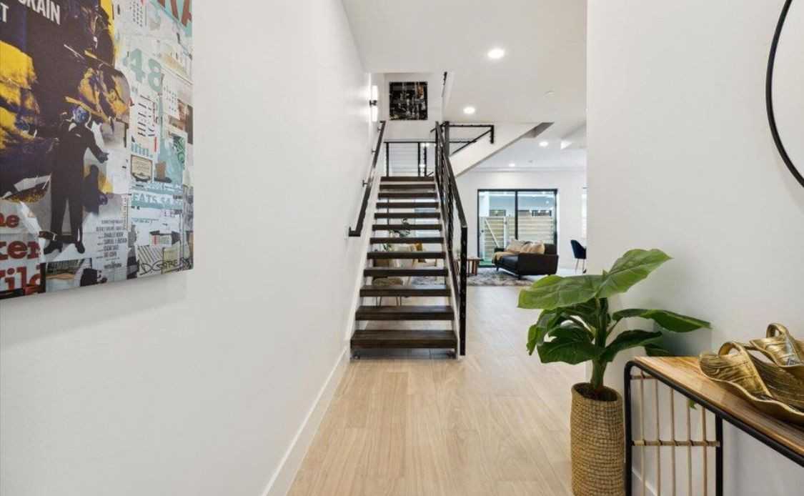 104 Ocean Ter - Photo 3 of 9