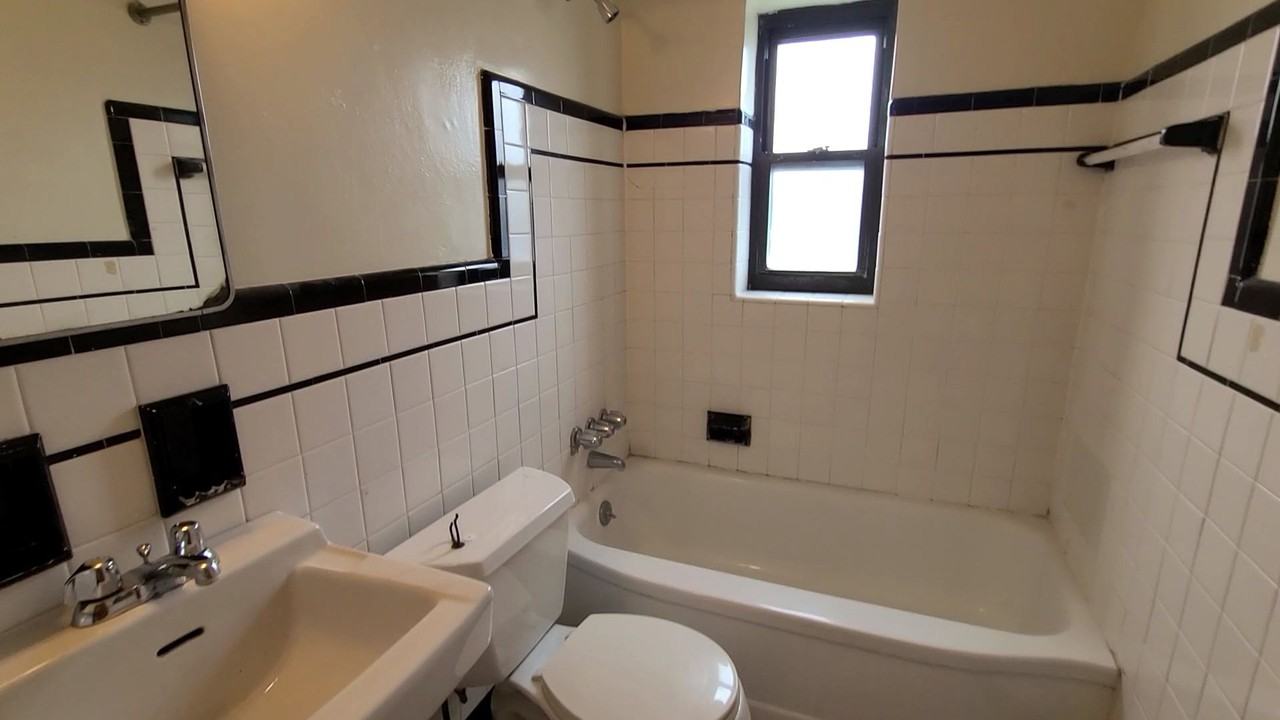 Abbeyville Apartments Associates LP - Photo 3 of 5