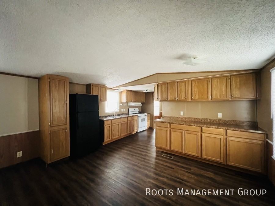 1410 Teakwood St #1410TW - Photo 2 of 20