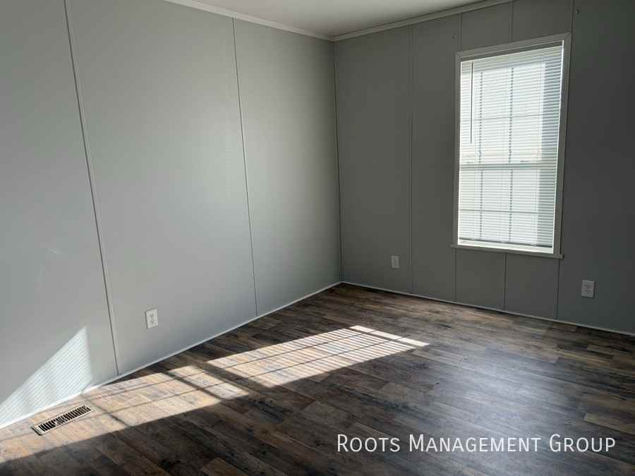 1995 S Schuyler Ave Trlr C15 #C15 - Photo 2 of 8