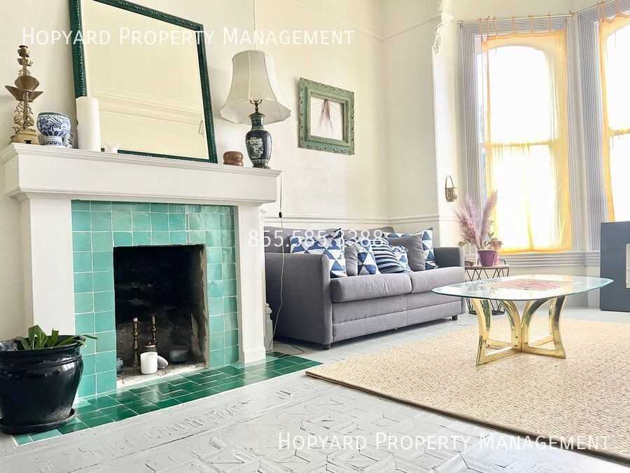 2212 E 27th St #2212 - Photo 2 of 13