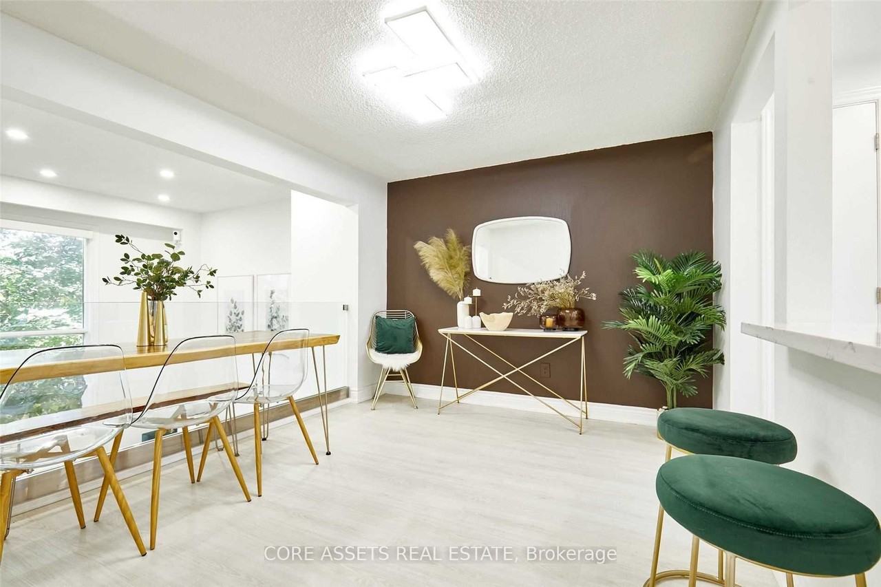 129 Rusty Crestway - Photo 3 of 9