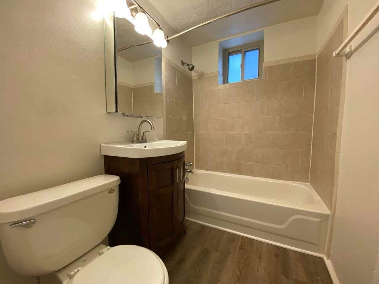 ells - Photo 6 of 38