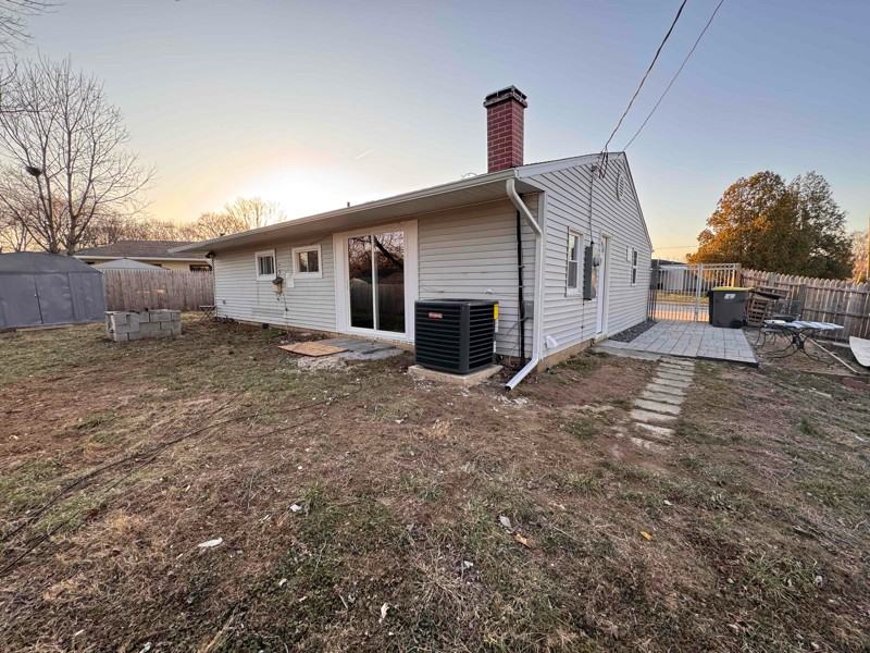 46 Mercer Dr - Photo 3 of 11