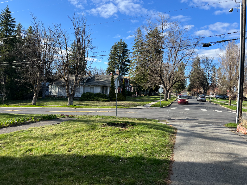 927 E 6th St - Photo 2 of 19