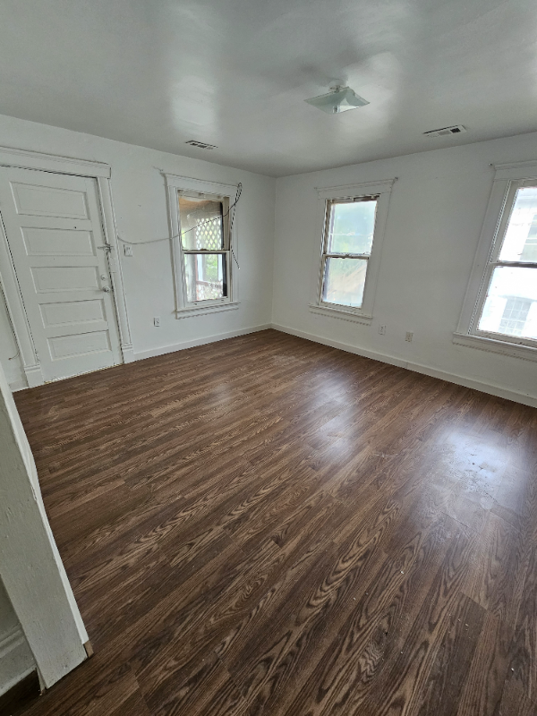 1609 Spratley St #16112 - Photo 2 of 7