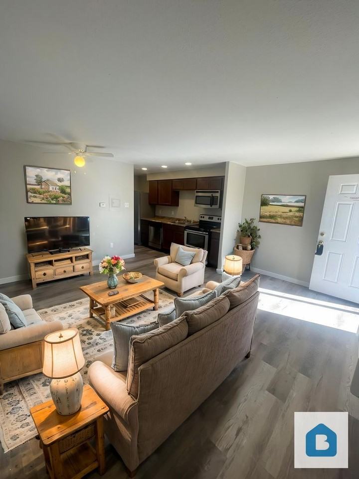 Steel City Flats - Photo 4 of 31