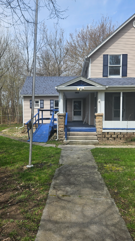 47900 Middle Ridge Rd - Photo 2 of 19