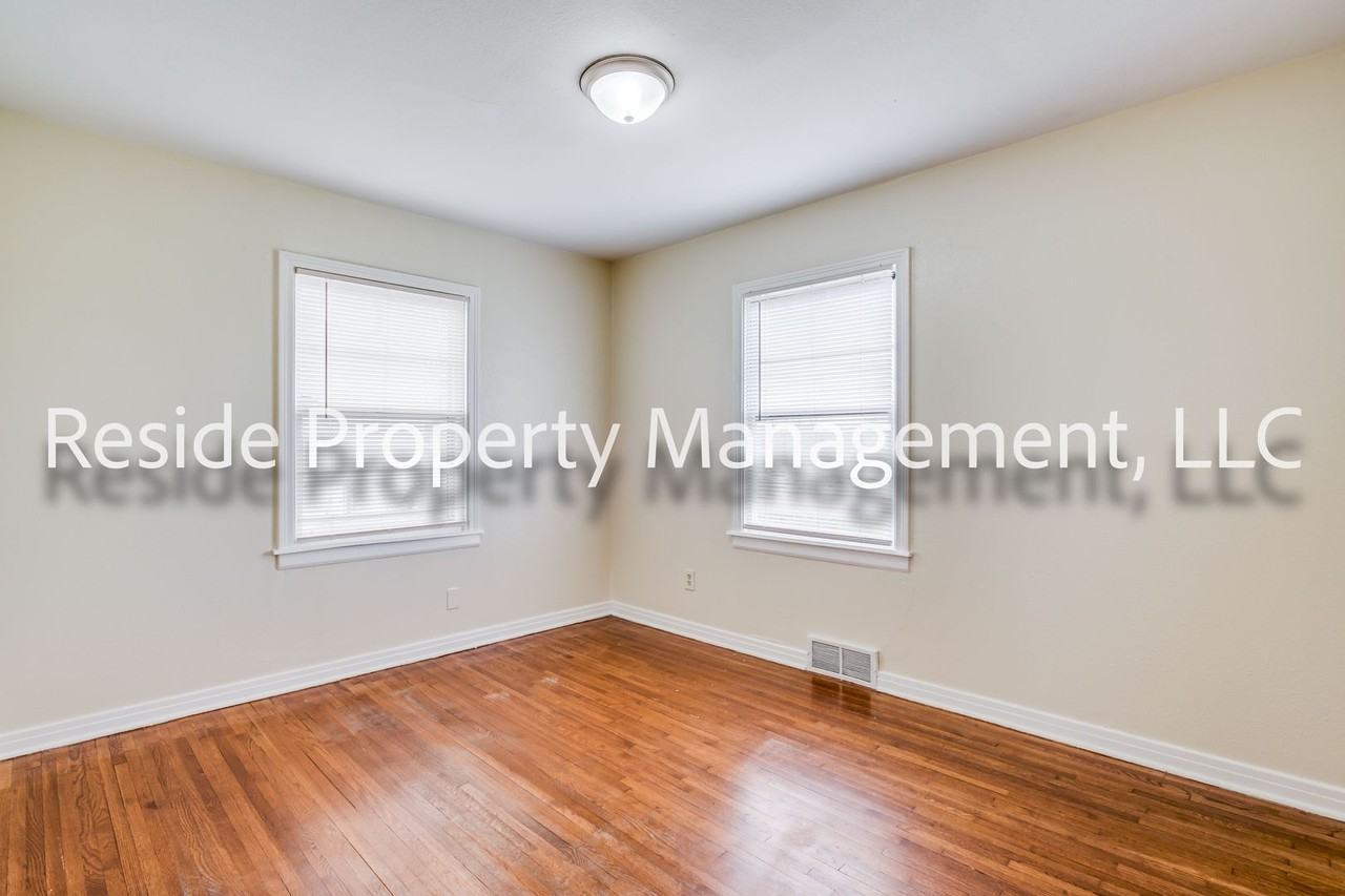 4618 E Pawnee Ave - Photo 6 of 10