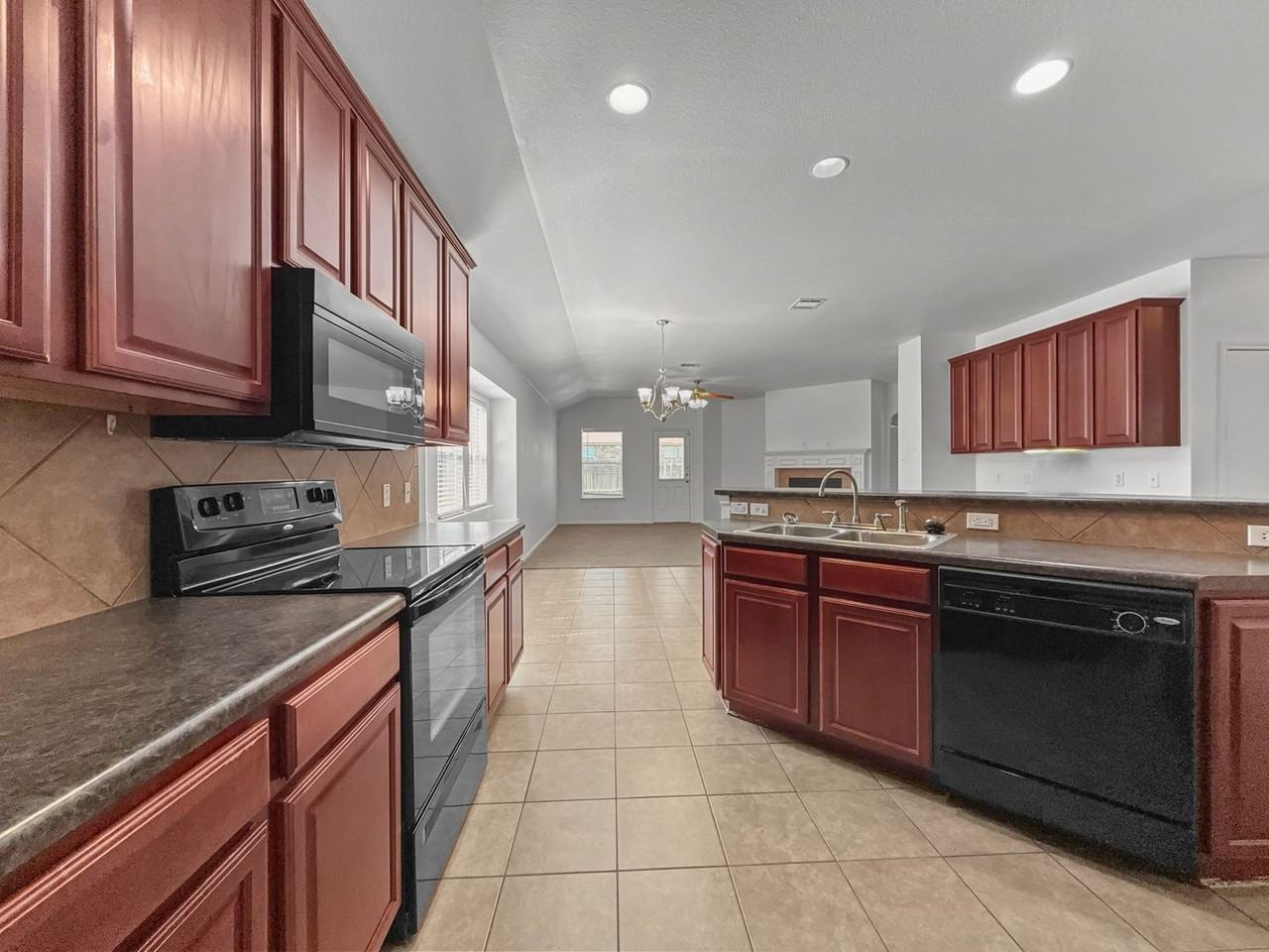 5701 Calcstone Dr - Photo 6 of 18