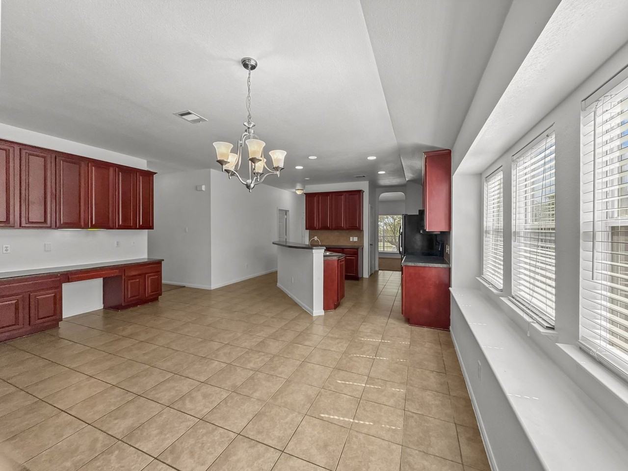 5701 Calcstone Dr - Photo 7 of 18