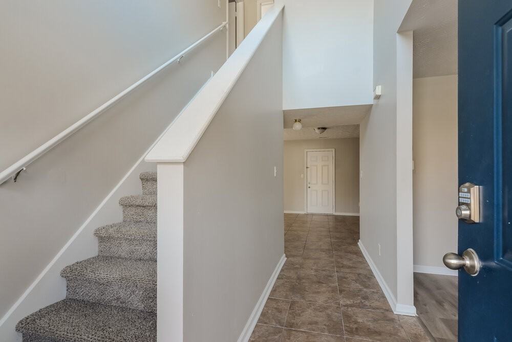 5925 Copeland Mills Dr - Photo 4 of 17