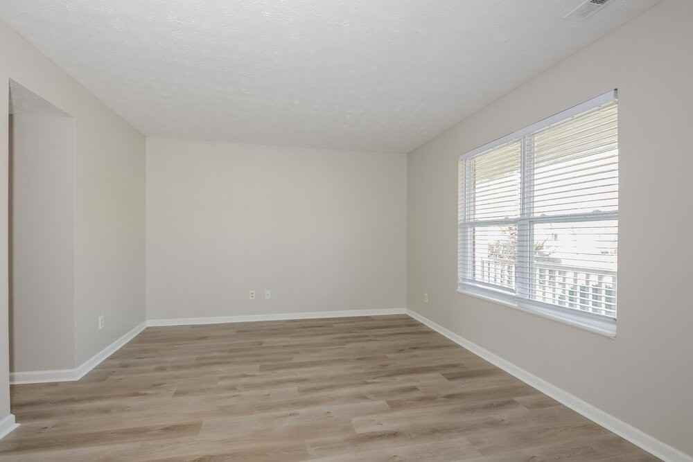 5925 Copeland Mills Dr - Photo 5 of 17