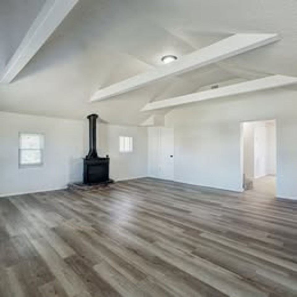 136 W Himes St - Photo 2 of 15