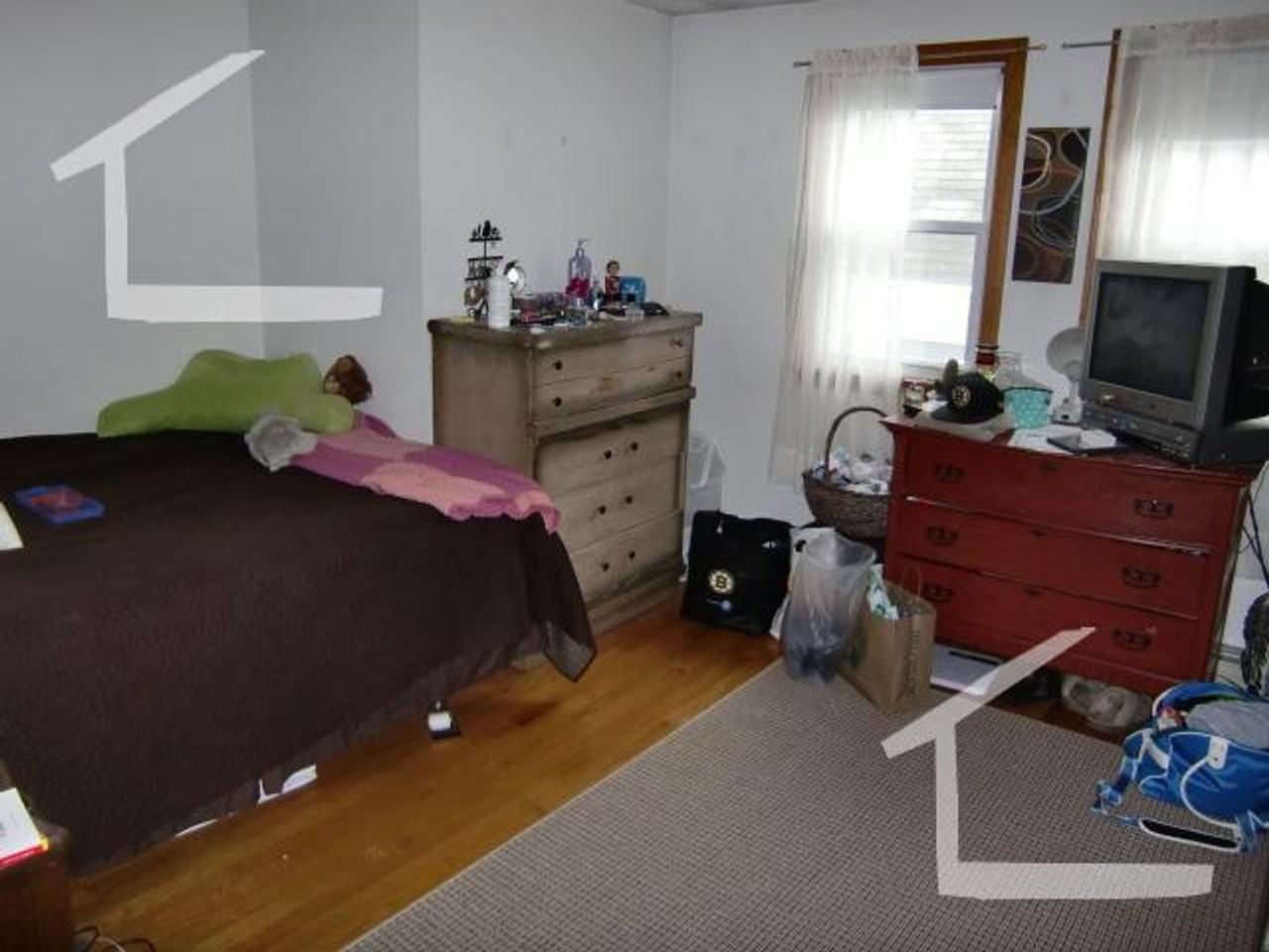 76 Brooks St - Photo 5 of 7