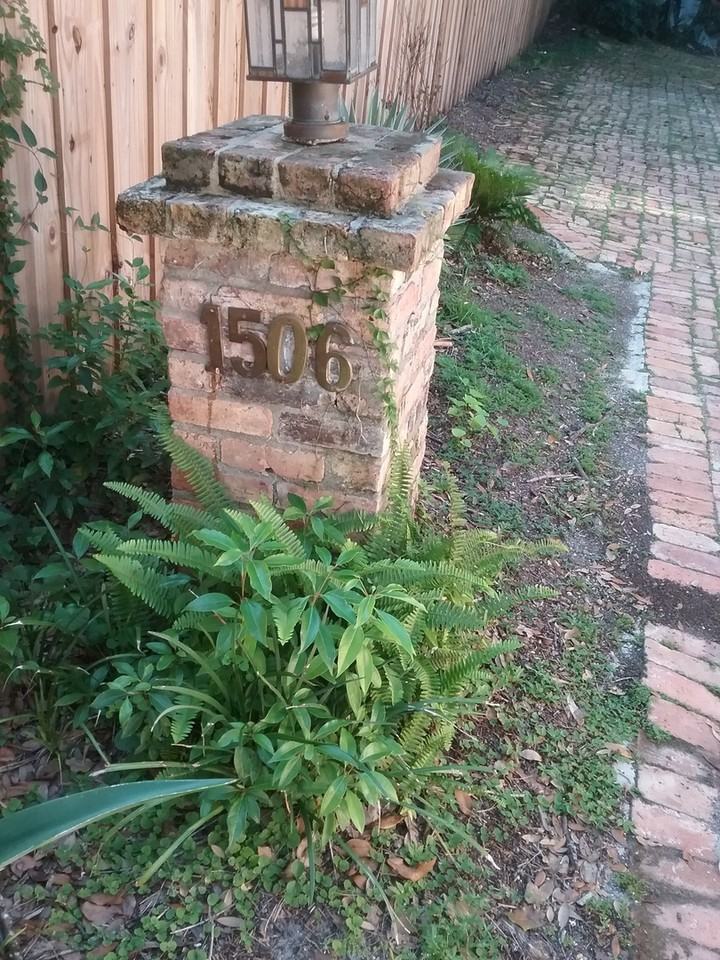 1506 Mount Vernon St - Photo 2 of 14