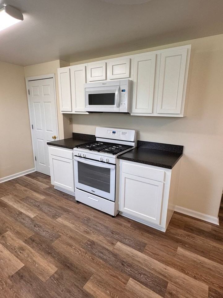 3881 Burkey Rd - Photo 5 of 24