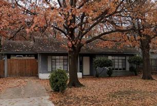 2300 W Hickory St - Photo 1 of 1