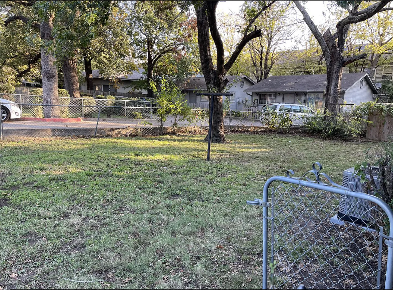 2300 W Hickory St - Photo 7 of 33