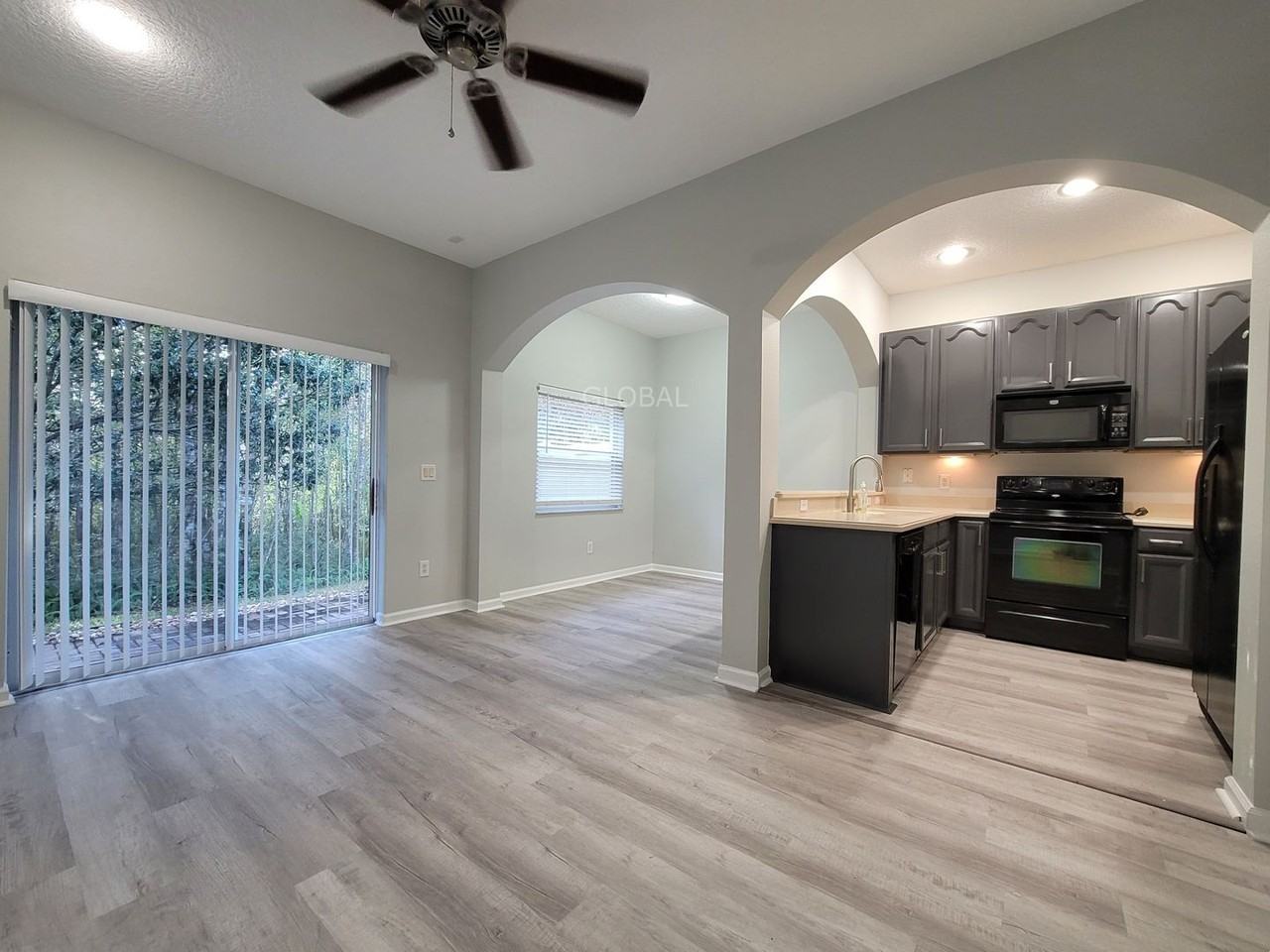 10254 Park Commons Dr - Photo 2 of 16
