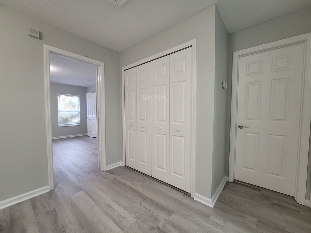 10254 Park Commons Dr - Photo 6 of 16