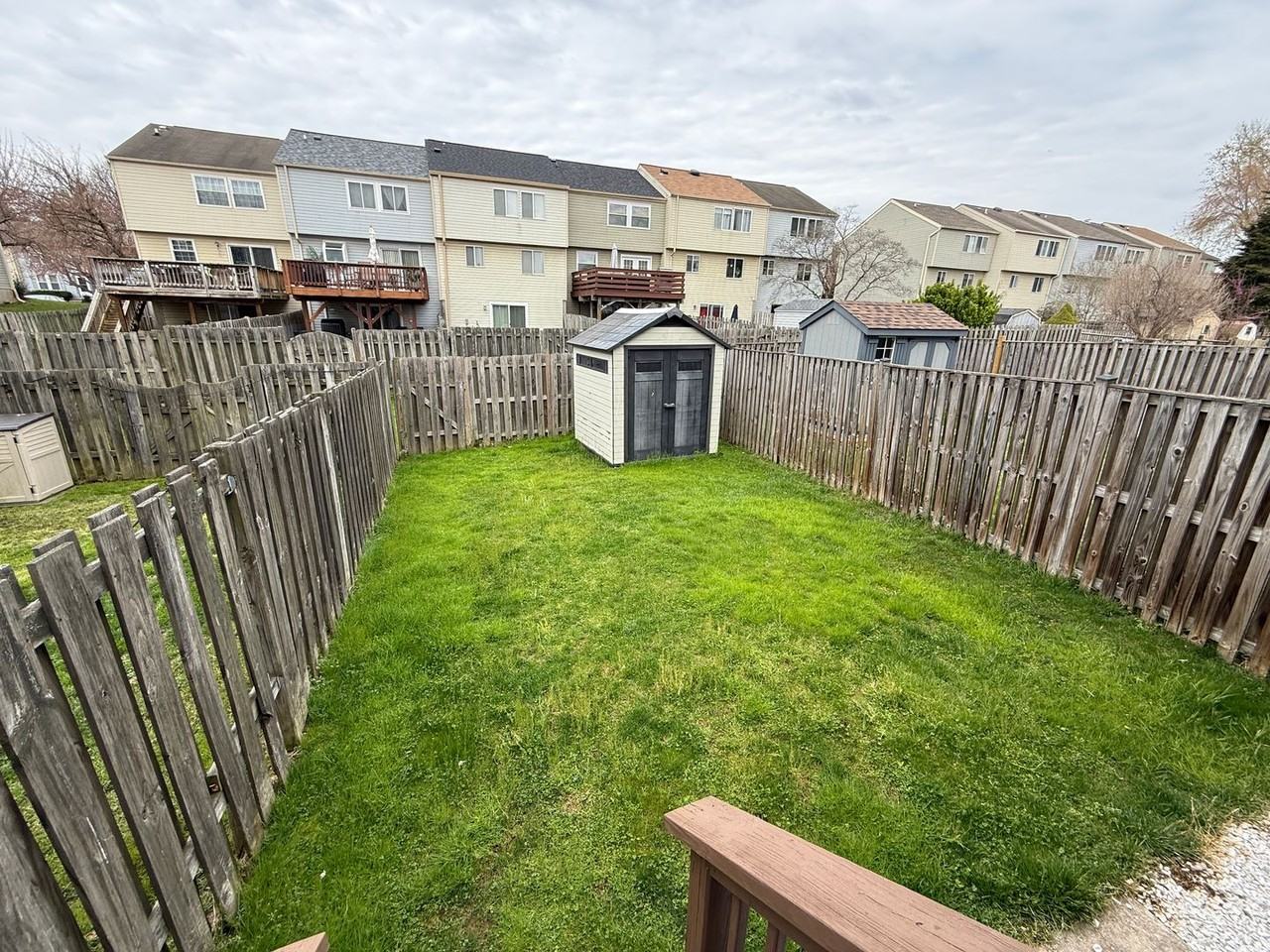 918 Grayson Sq - Photo 2 of 23