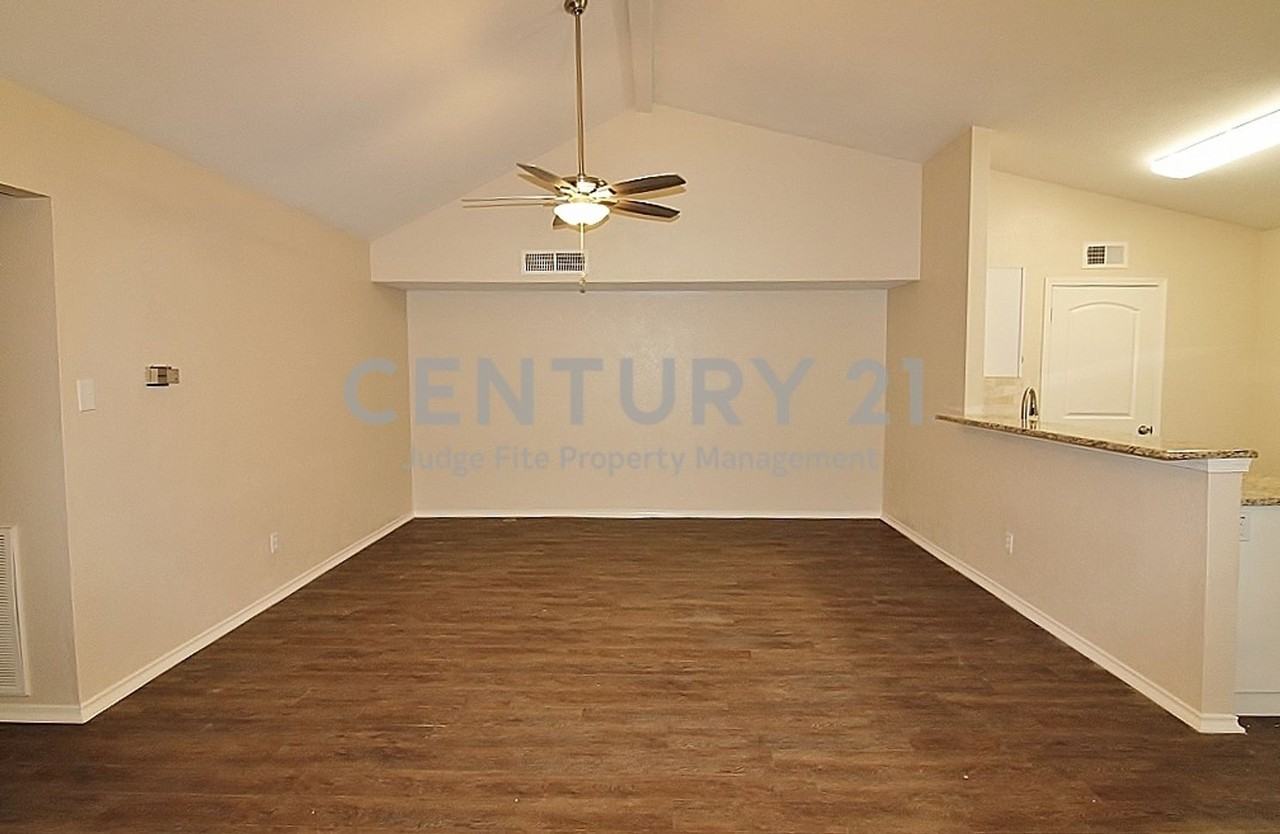 436 Pogue St - Photo 2 of 11