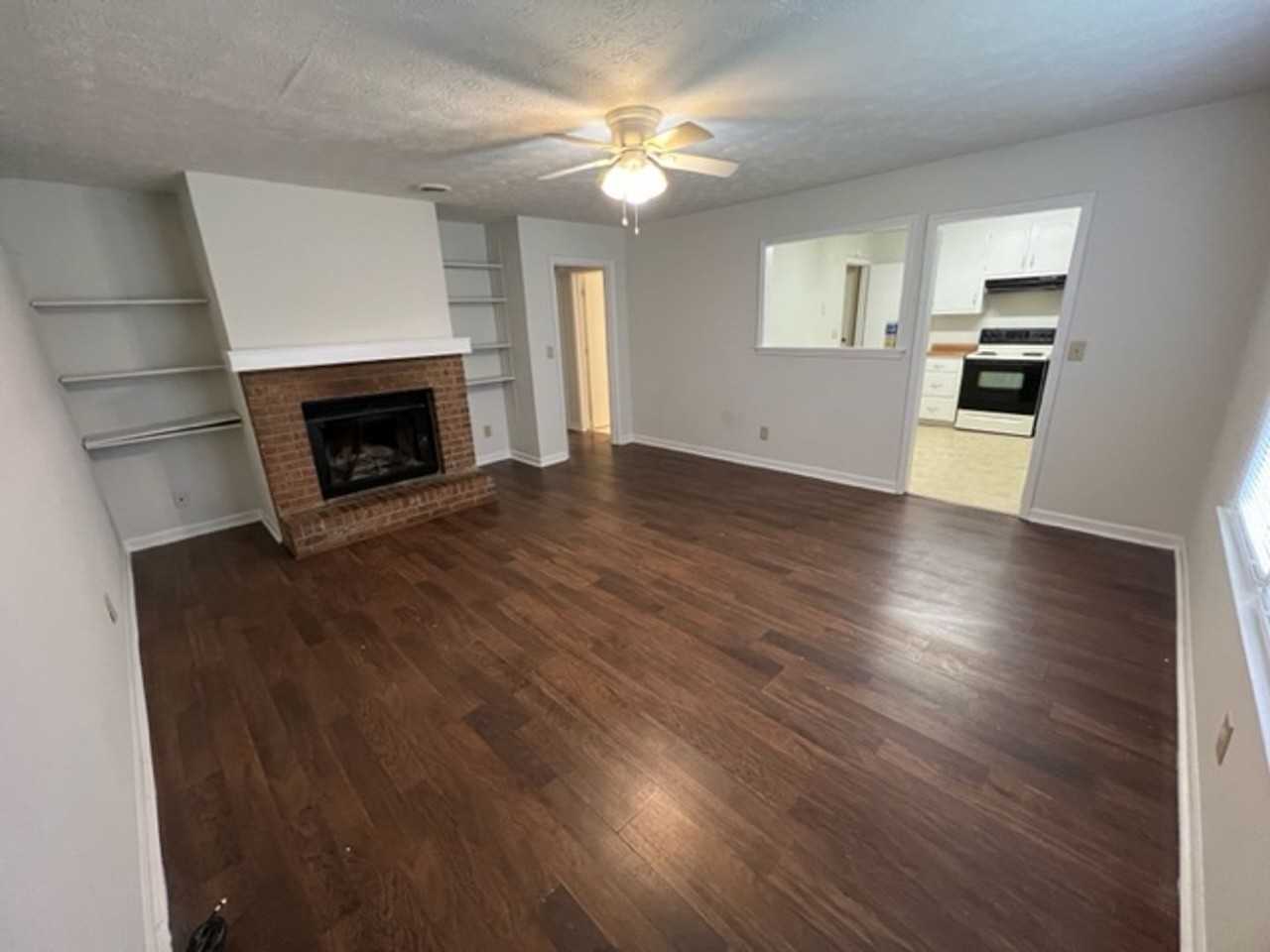 1270 Aiken Rd - Photo 2 of 7