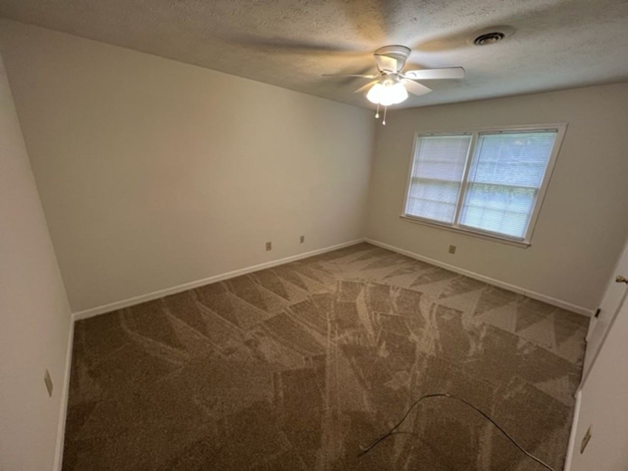 1270 Aiken Rd - Photo 5 of 7
